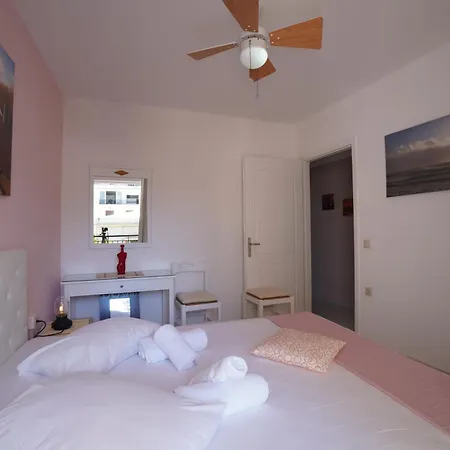 Boutique Seaview Apartment